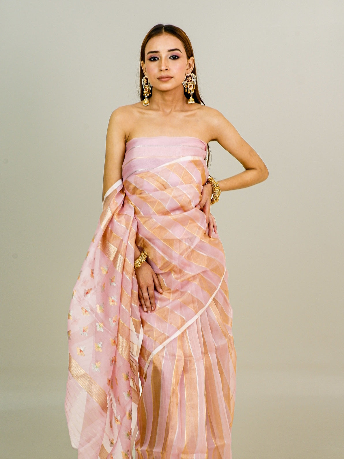Gulabi Noor